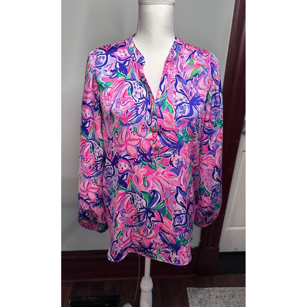 Lilly Pulitzer Marvelle Isn't She Lilly Split Neck Blouse Top medium